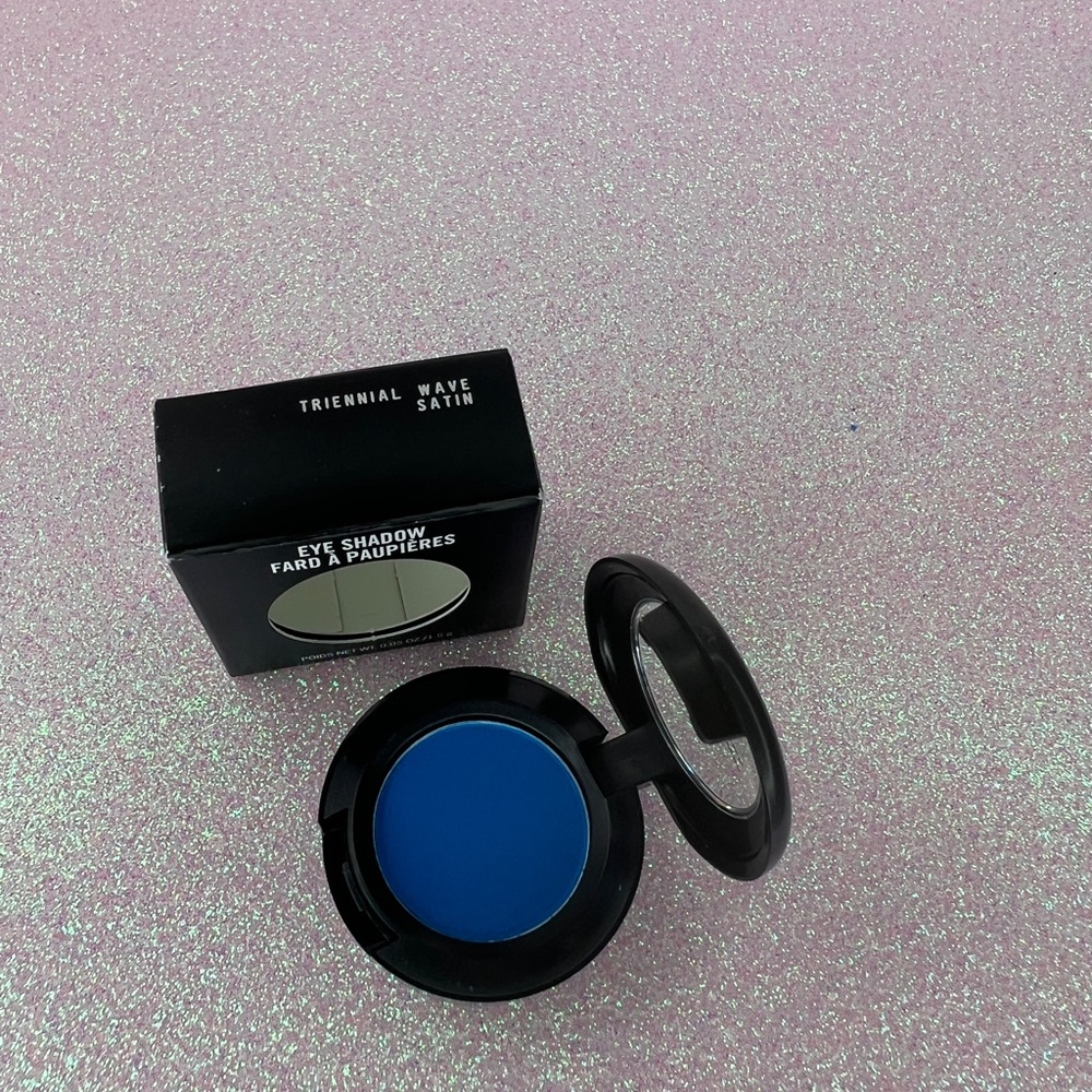Mac Cosmetics shadow “Triennial wave”